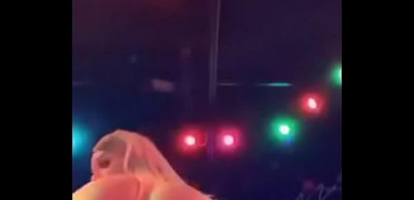  Young stripper shaking booty on stage